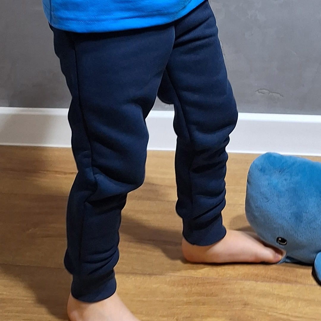 Granatowe spodnie dresowe (0059-C2-gran-keep (2).jpg) - sklep z ubraniami Nosi Ci Się