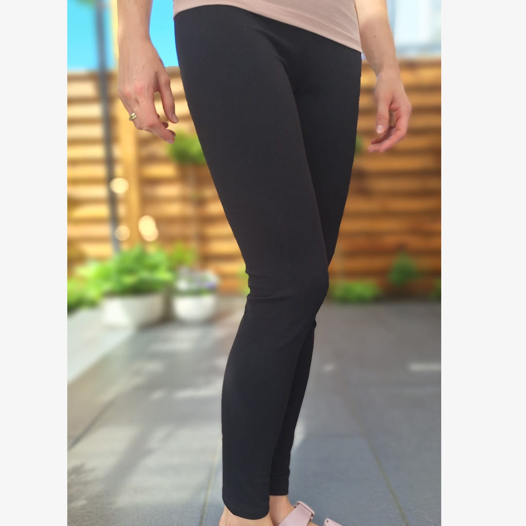 Ubrania dla dorosłych / Kobiety / Legginsy / Czarne legginsy standard