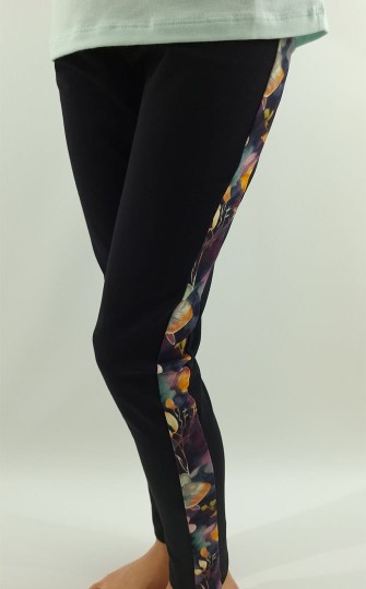 Legginsy z lampasem w kwiaty (0412-D3-czar-kw.jpg)